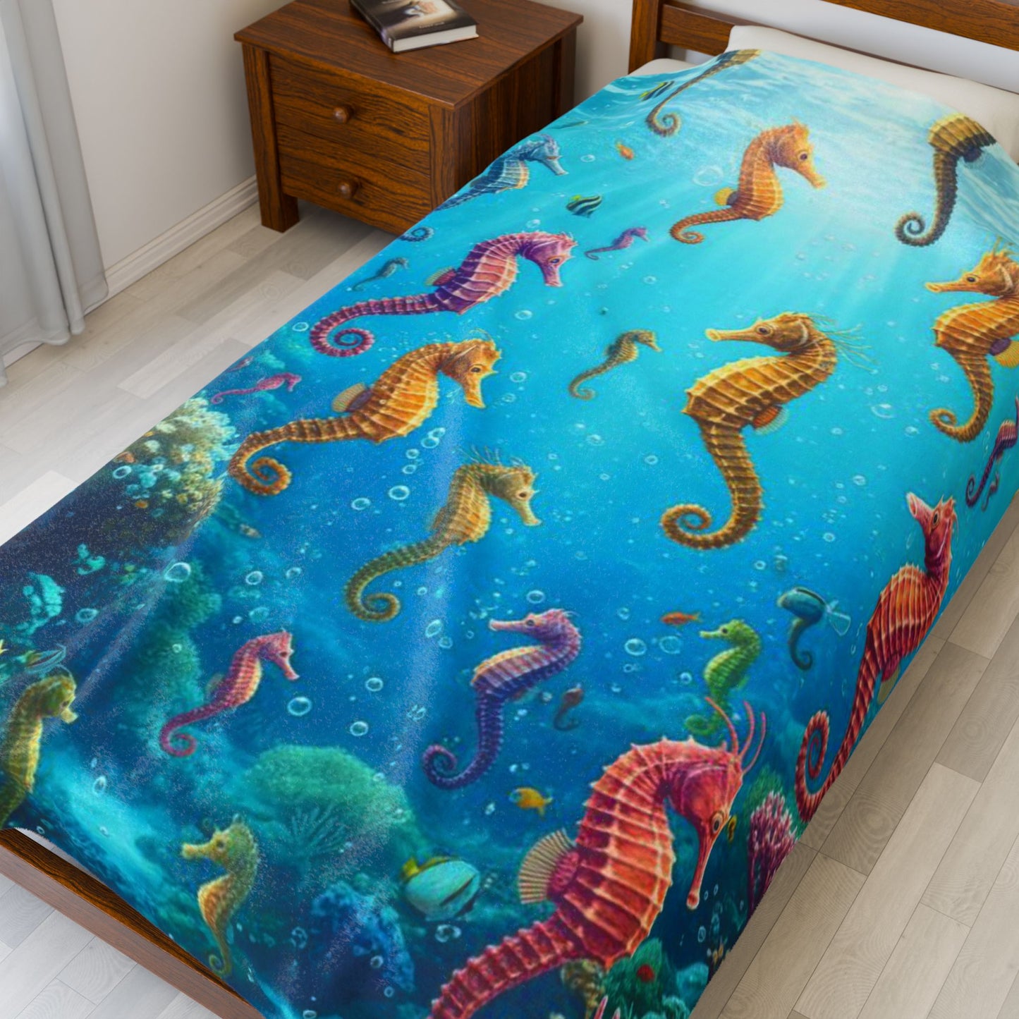 Velveteen Plush Blanket - Cozy Seahorse Design